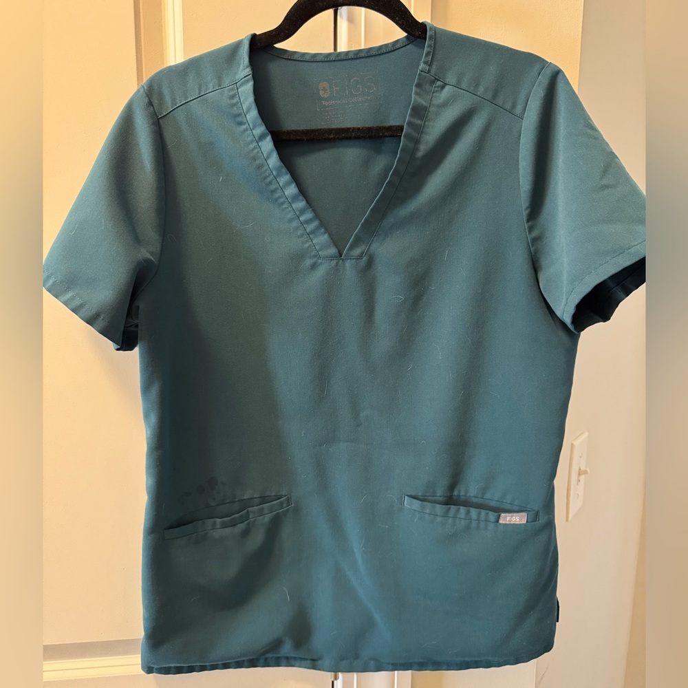 Figs Caribbean Blue Casma top- Medium